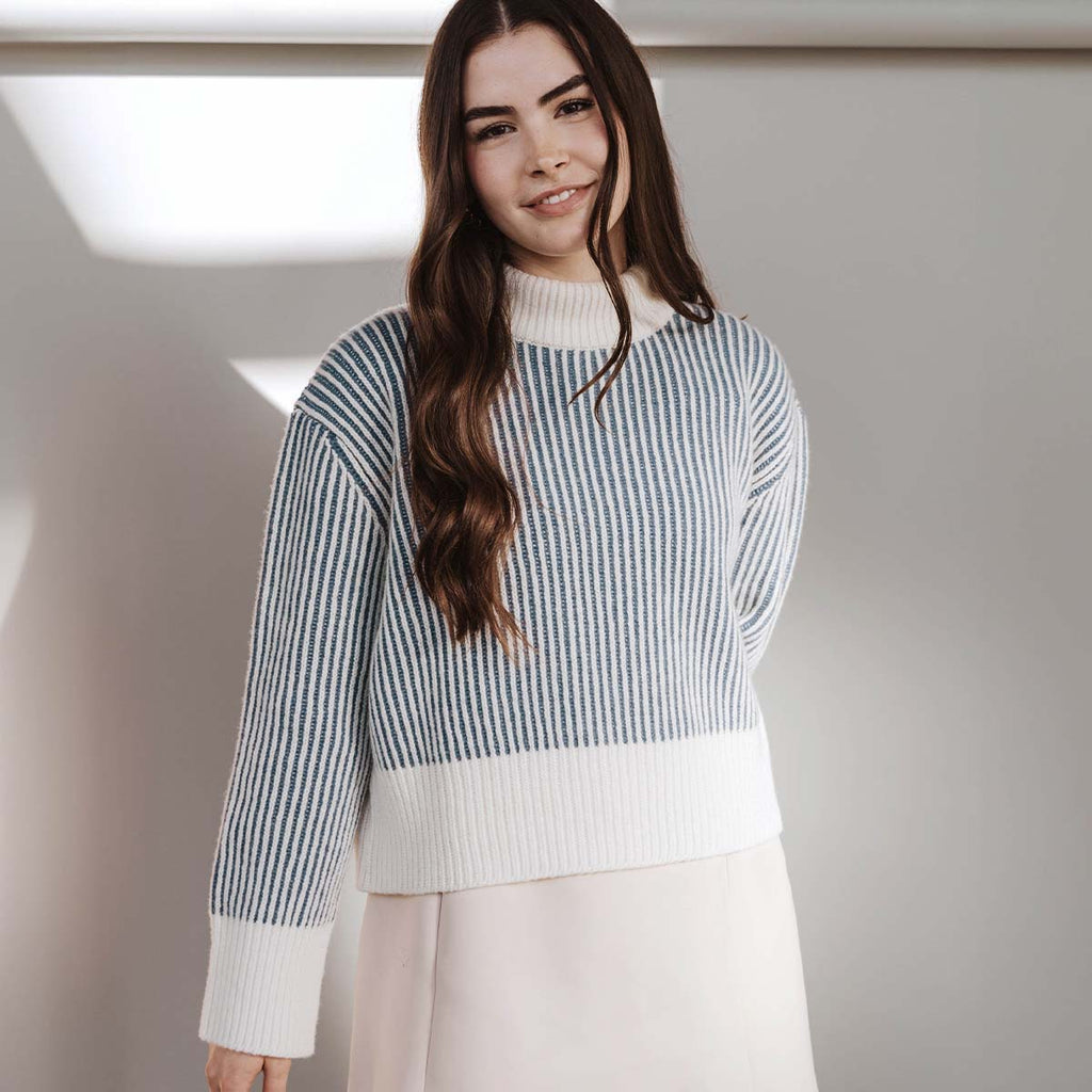 ModelInfo:Alexis is 5'9 and is wearing a size S.