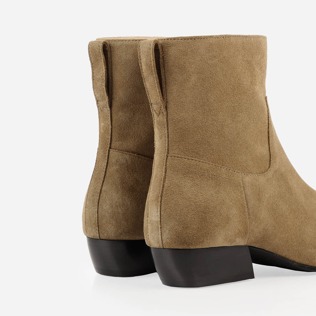 The Beau Boot Desert Suede