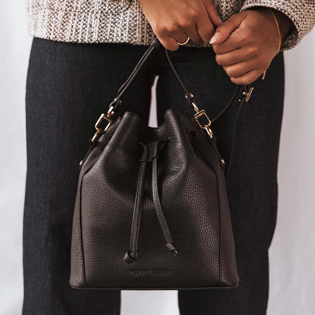 The Bondi Bucket Bag Black