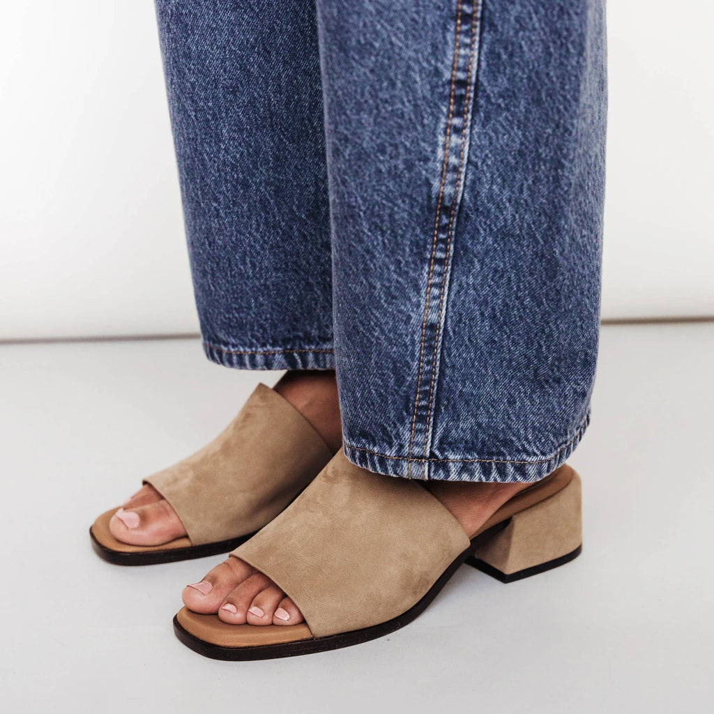 The Spritz Heeled Sandal Clay Nubuck