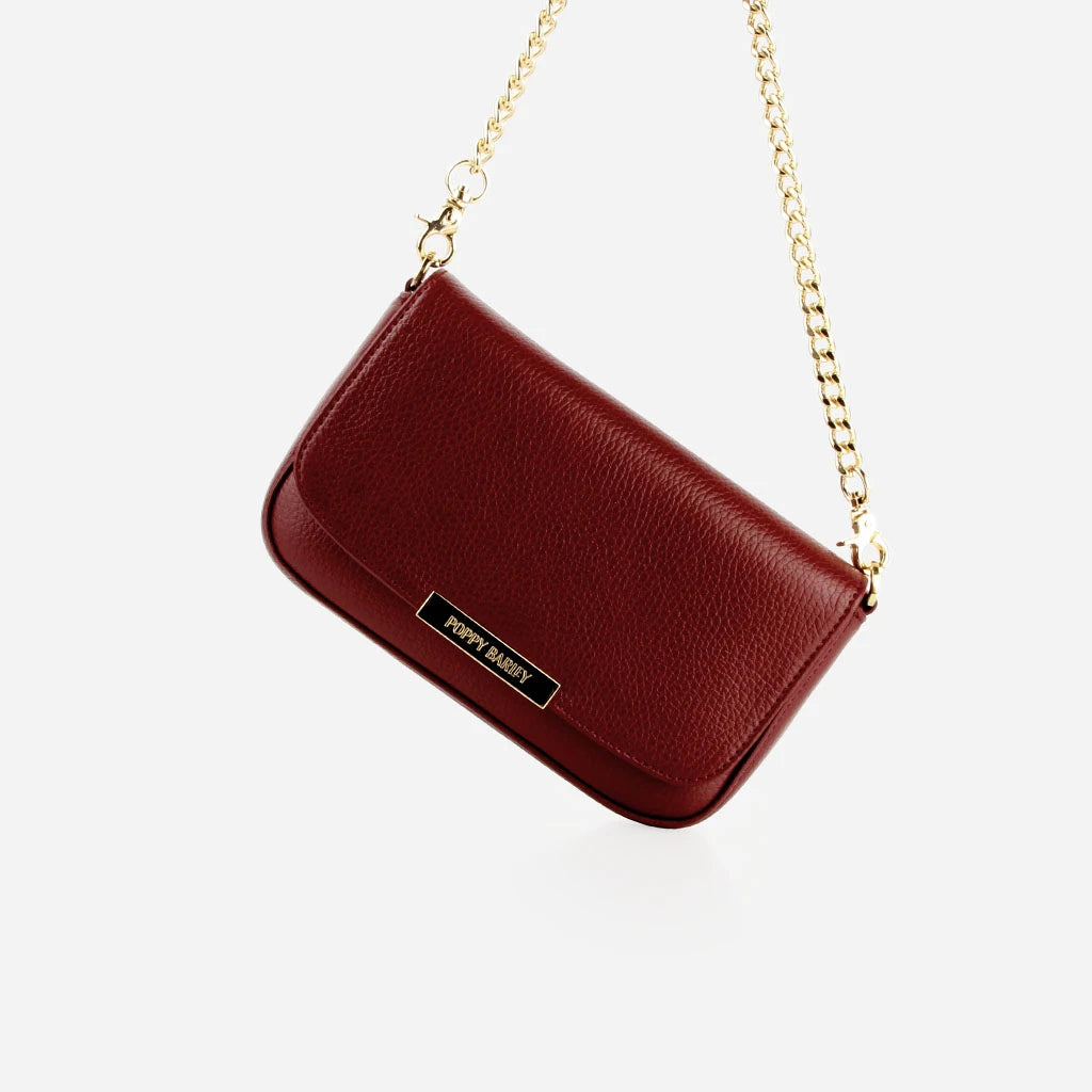 The Day To Night Bag Resort Red