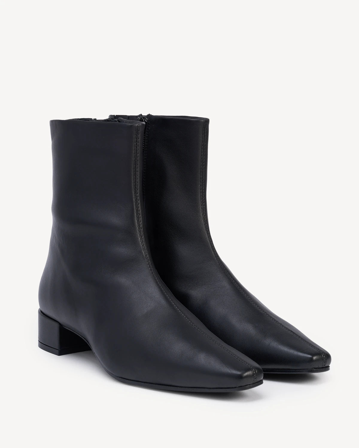 The Honoré Boot Black