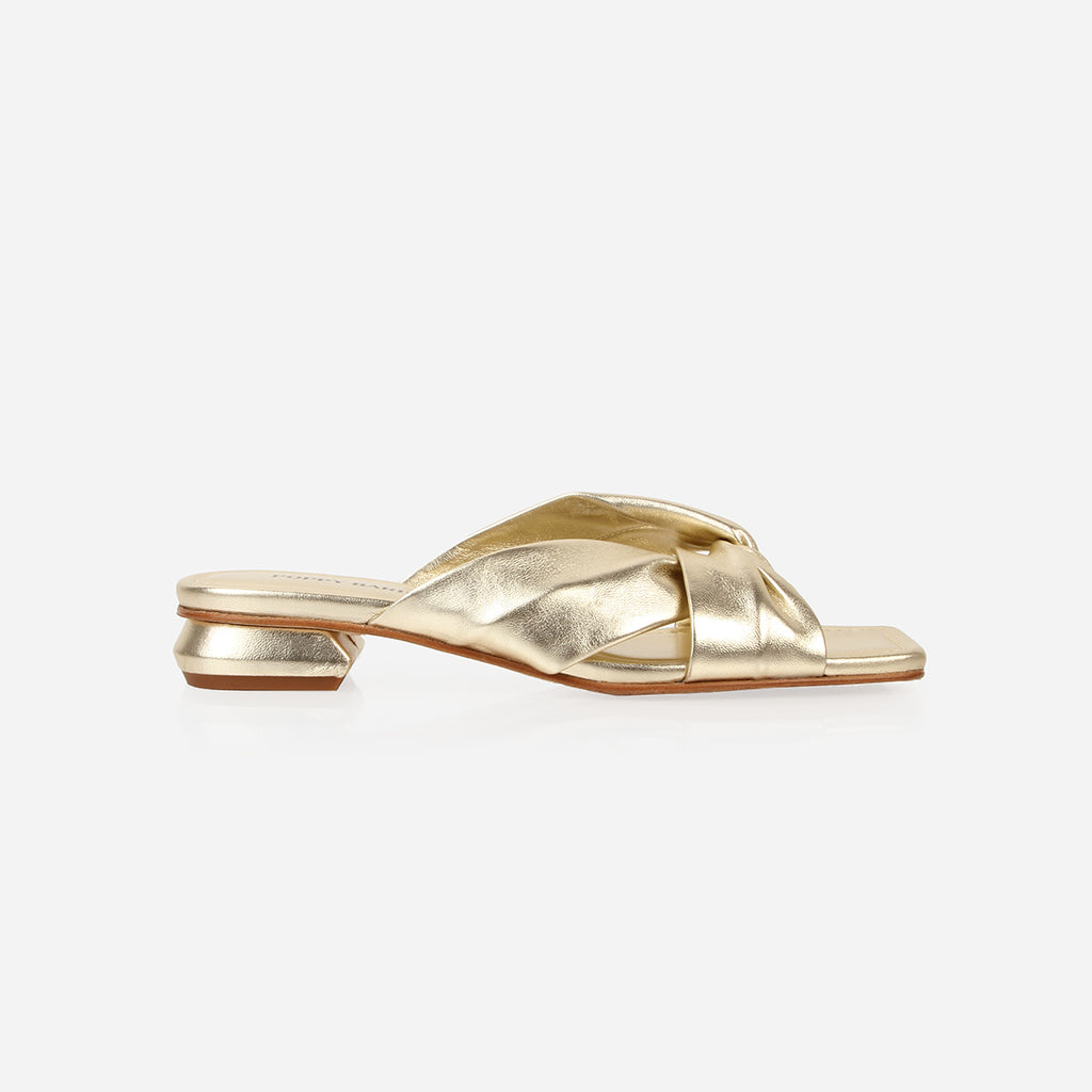 The Margot Slide Champagne