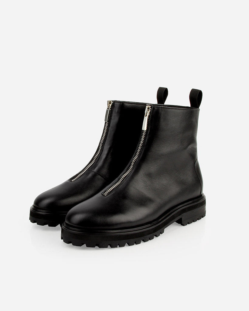 The Montreal Zip Boot Black WR