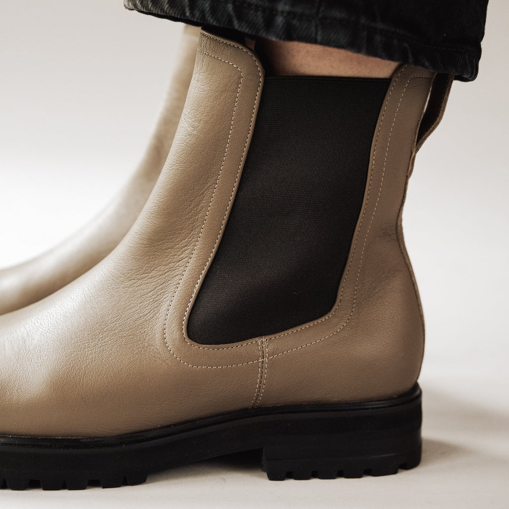 The Every Way Chelsea Boot Truffle