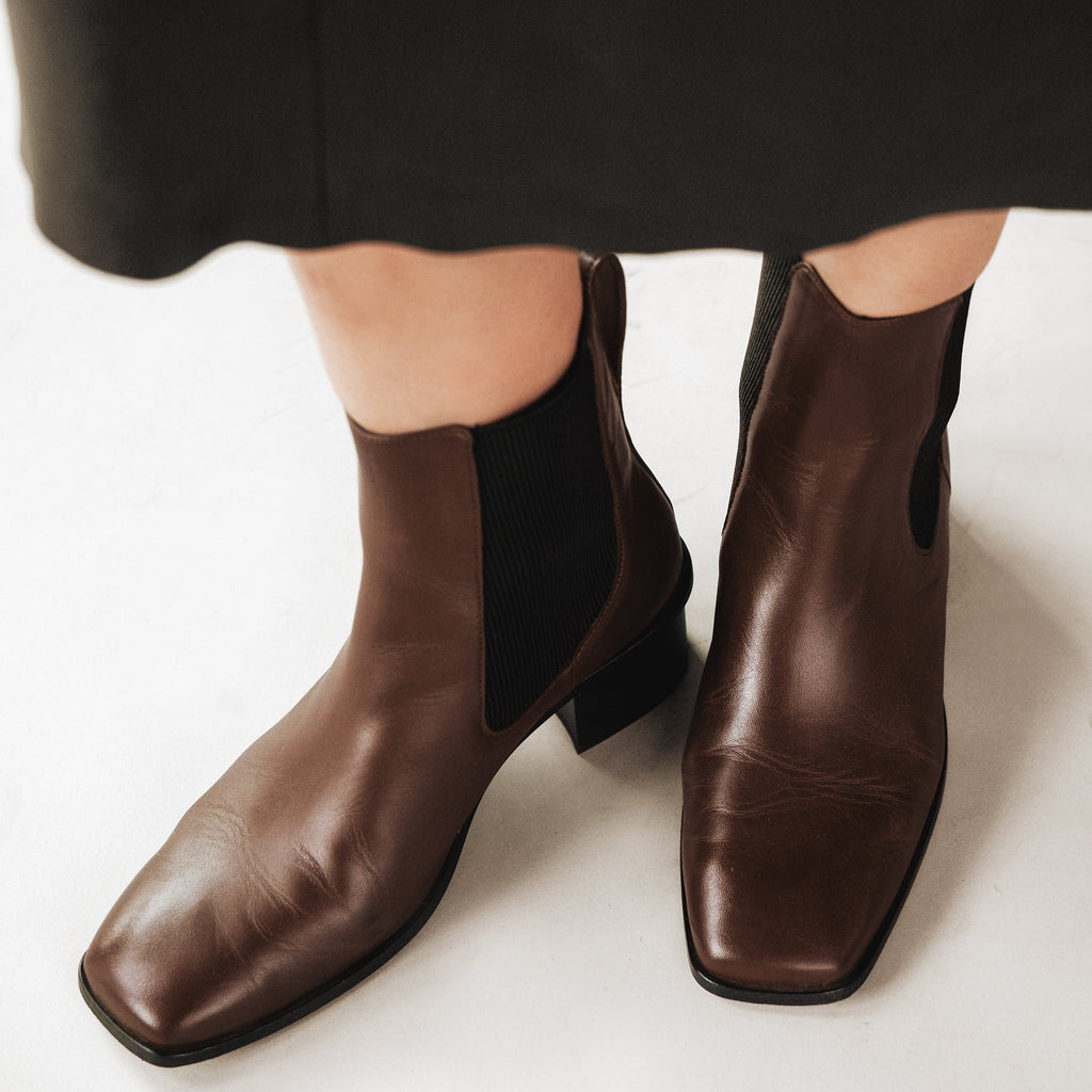 The Quinn Chelsea Boot Espresso