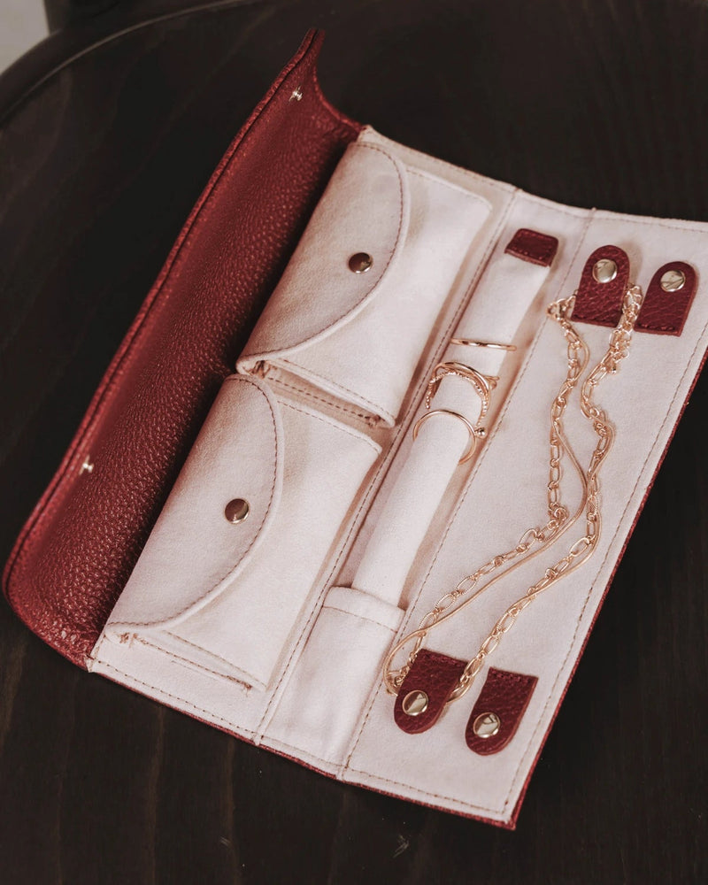 The Travel Jewelry Case Resort Red