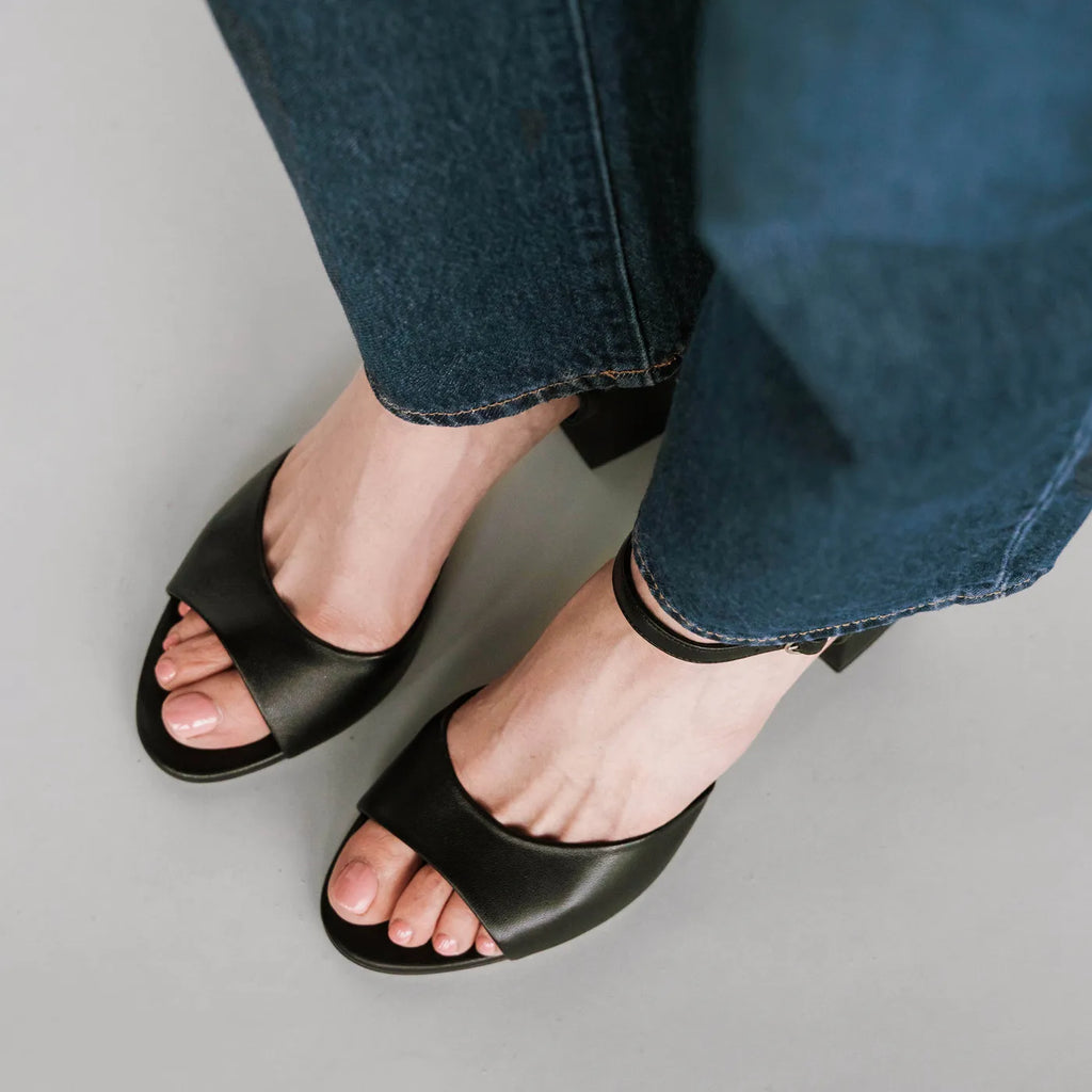 The Mila Heeled Sandal Black