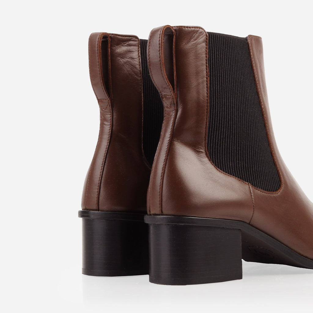 The Quinn Chelsea Boot Espresso