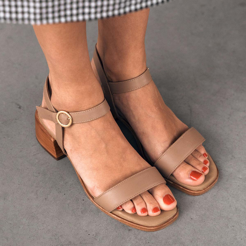 The Social Heeled Sandal Biscotti