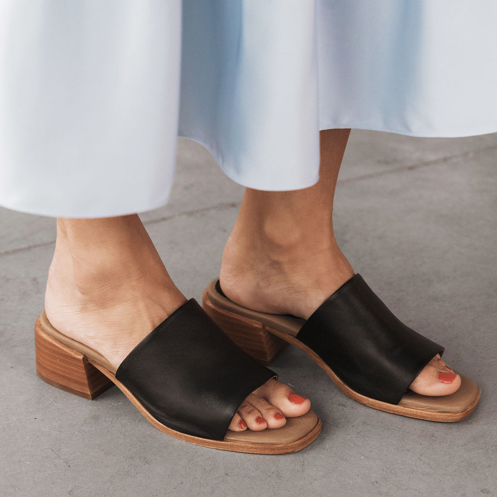 The Spritz Heeled Sandal Black