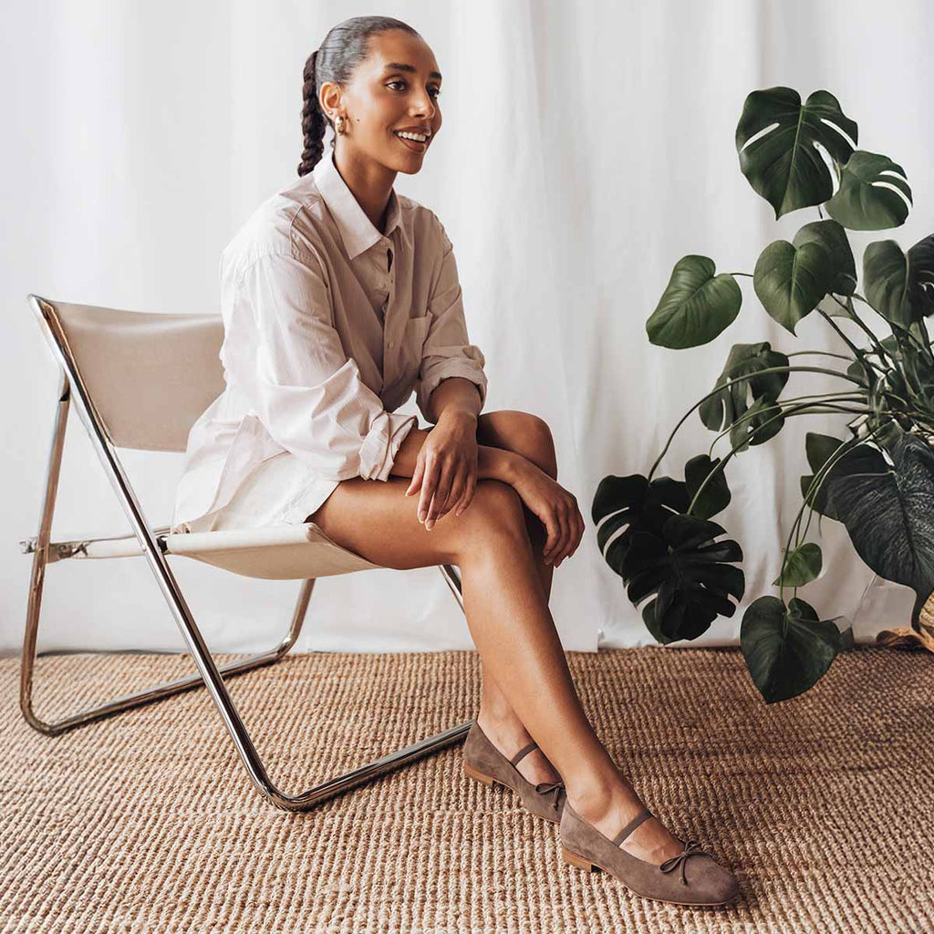 The Tendu Ballet Flat Ash Brown Suede