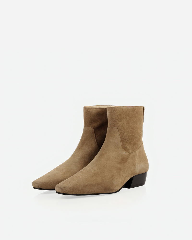 Pair of The Beau Boot Desert Suede in Brown suede. Sizes 5–12