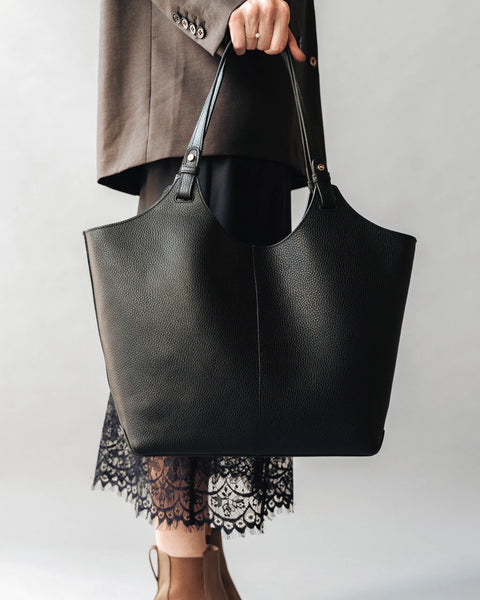 The Lisboa Tote Black | Leather Tote Bag | Poppy Barley