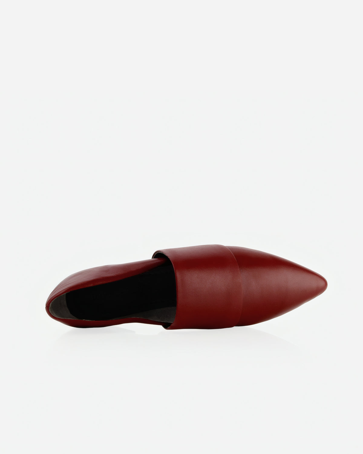 The Luxe Fit Flat Resort Red