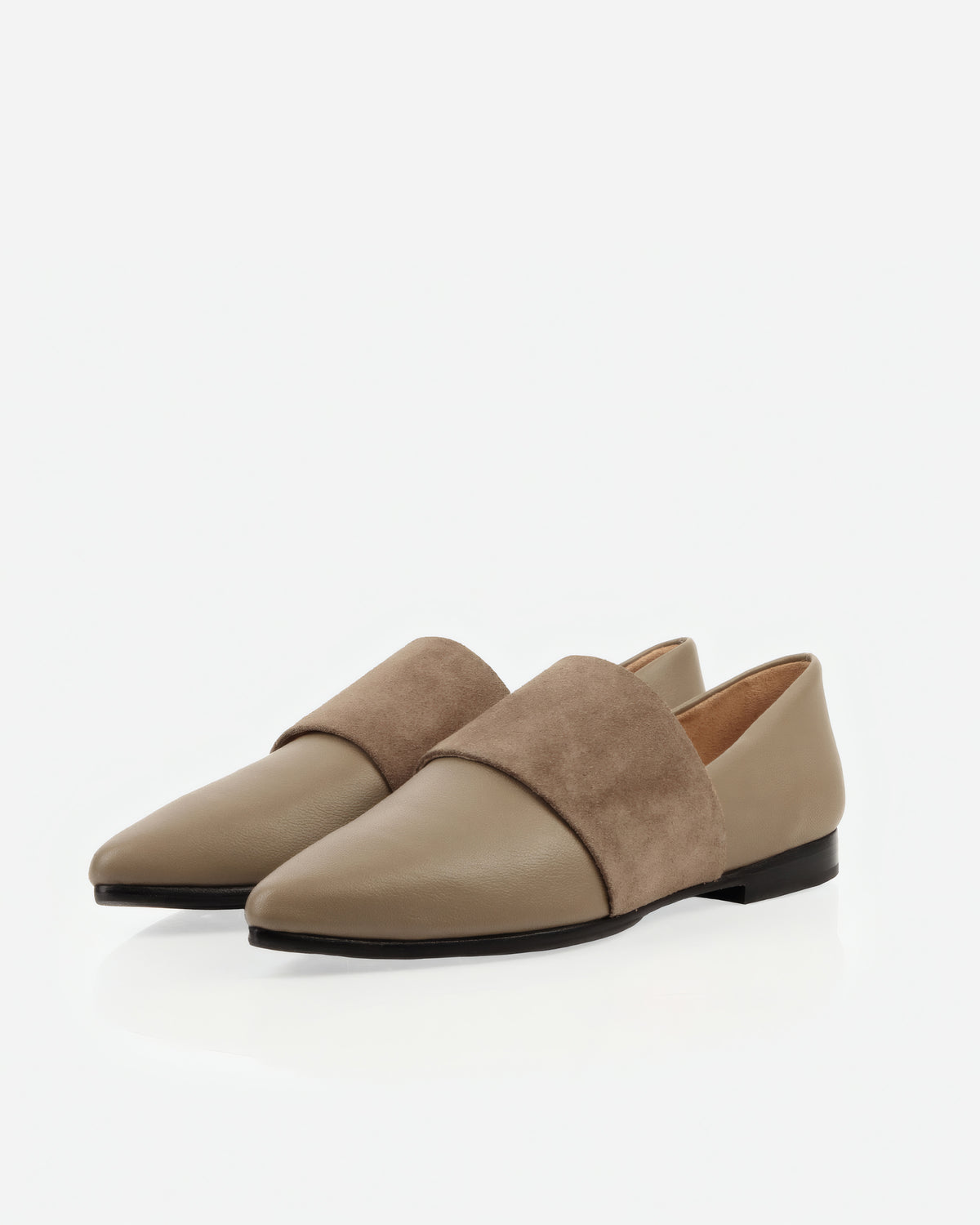 The Luxe Fit Flat Truffle