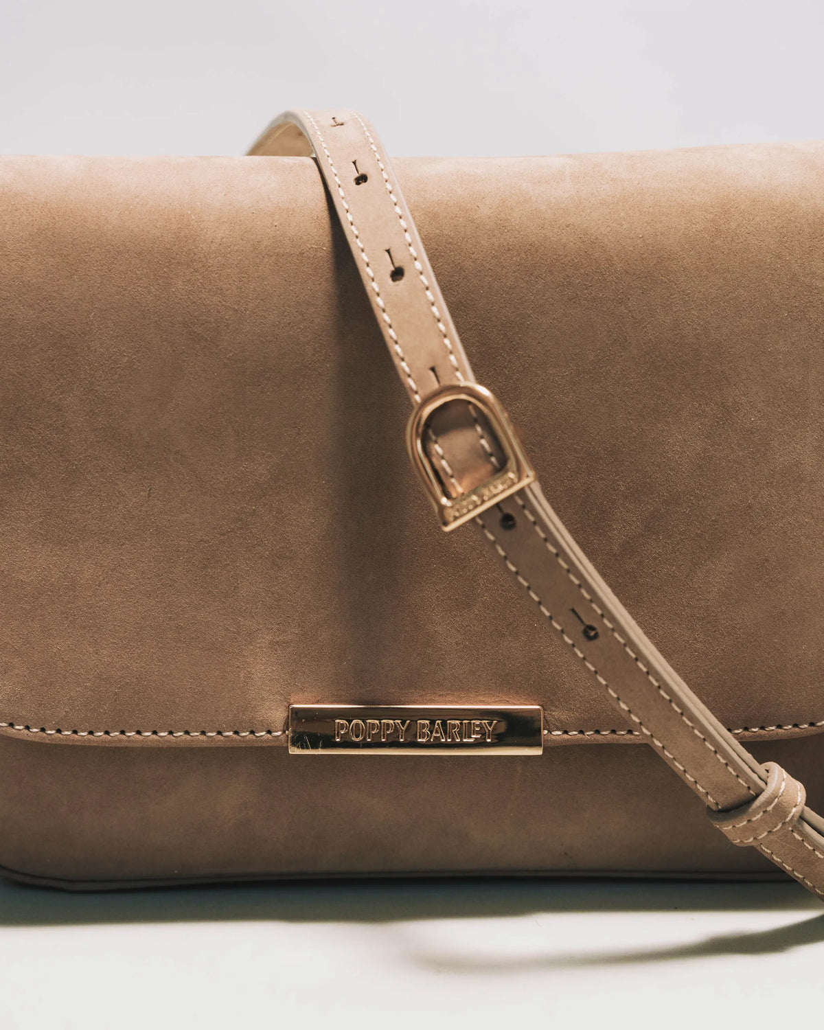 The Medium Day To Night Bag Clay