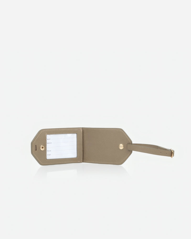 Interior of The Slim Luggage Tag Truffle in Brown, Neutral leather