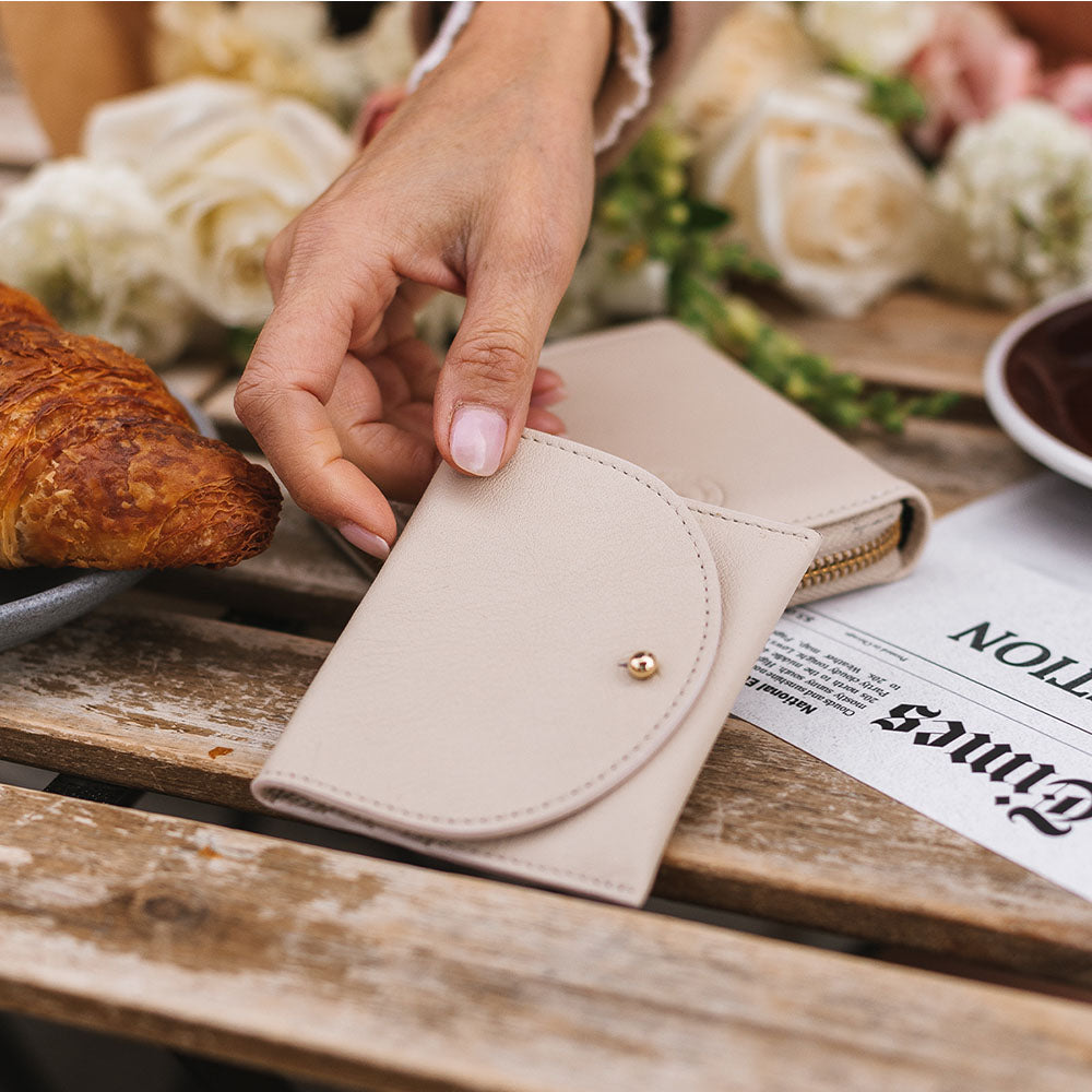 The Fraîche Cardholder Café au Lait