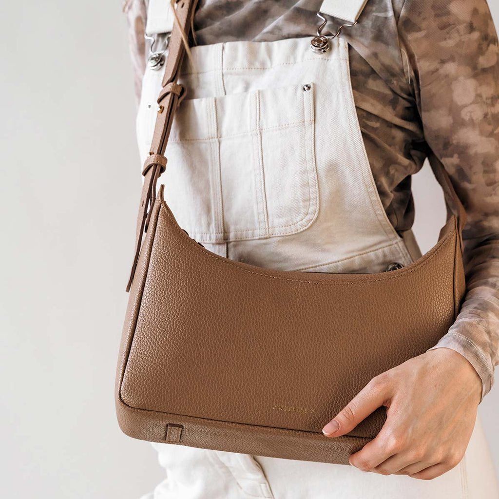 The Tres Chic Bag Biscotti Pebble