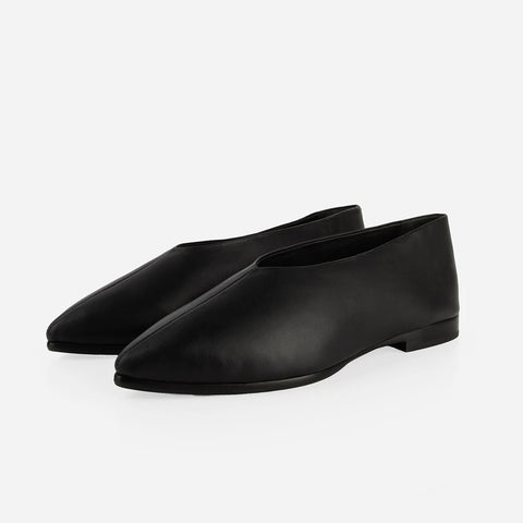 The Atelier Flat Black