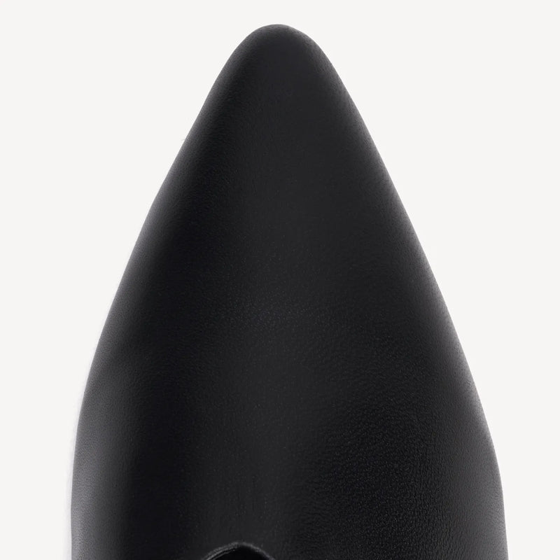 The Atelier Flat Black