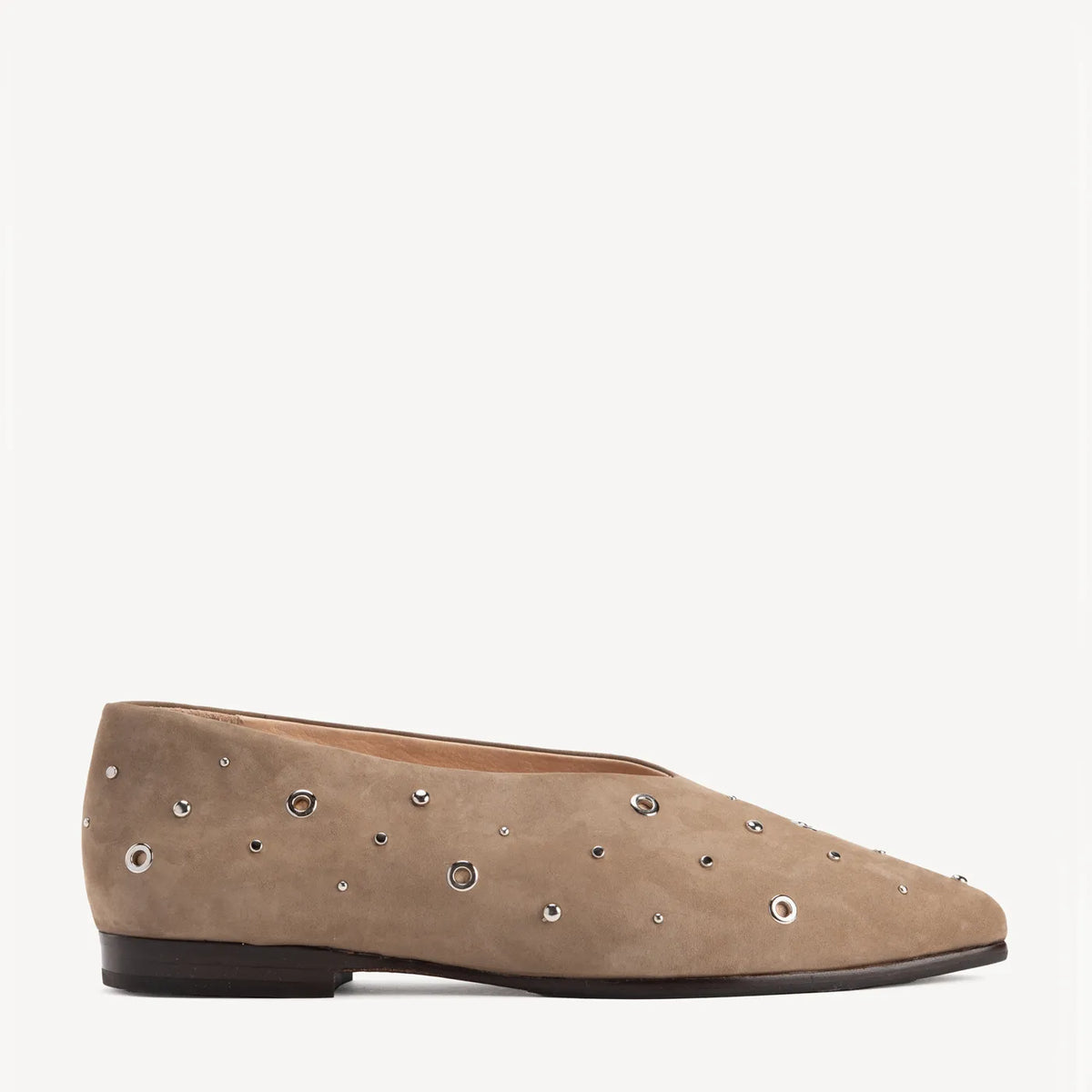 The Atelier Flat Clay Studded