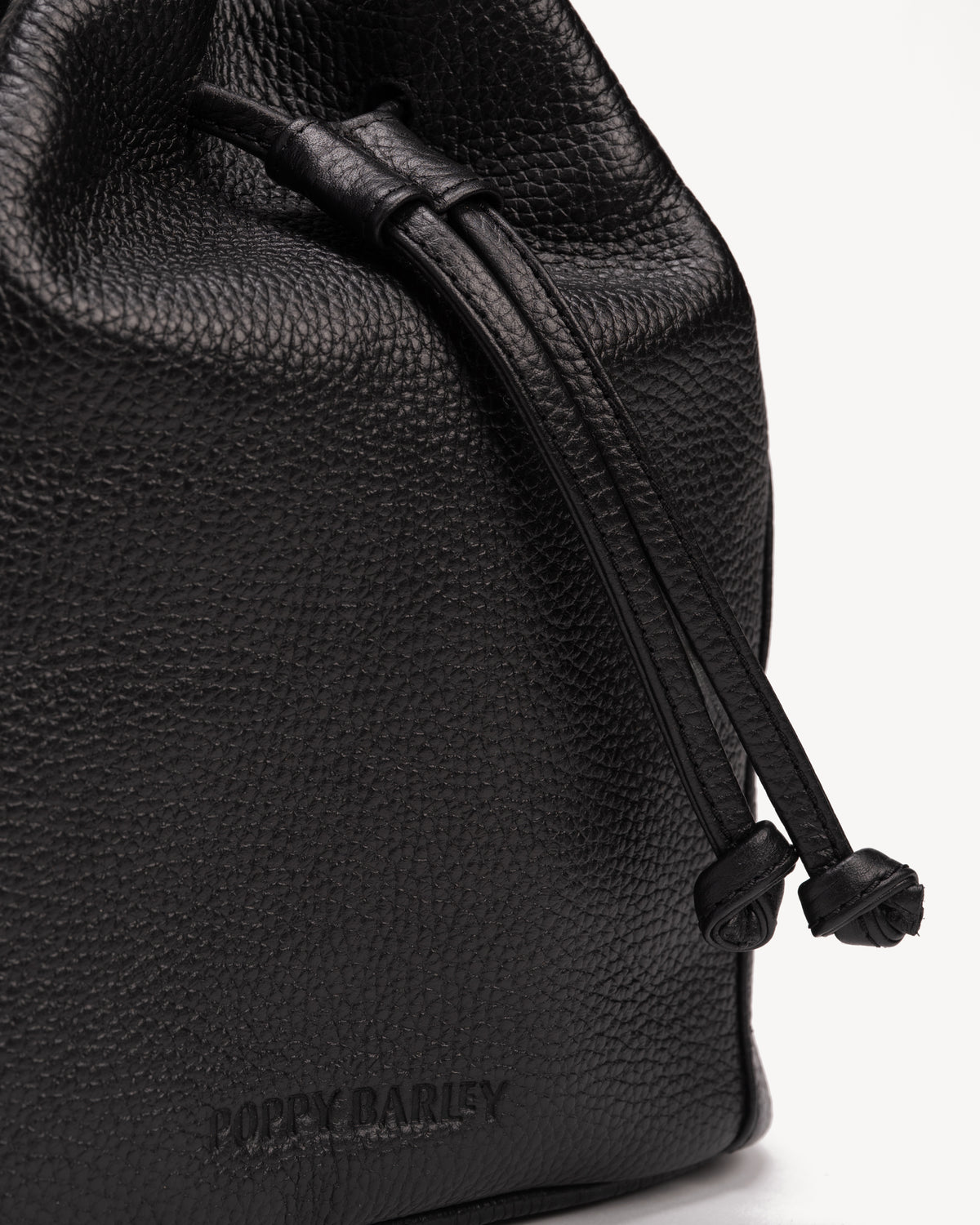 The Bondi Bucket Bag Black