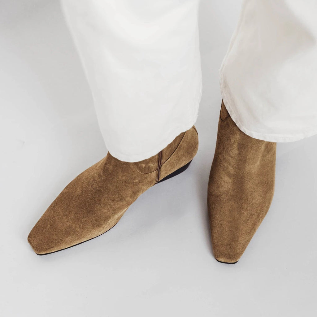 The Beau Boot Desert Suede