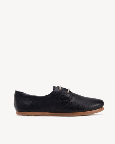 The Eyelet Oxford 2.0 Black Pebble