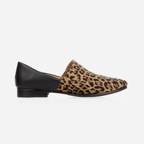 The Glove Fit Flat Leopard and Black