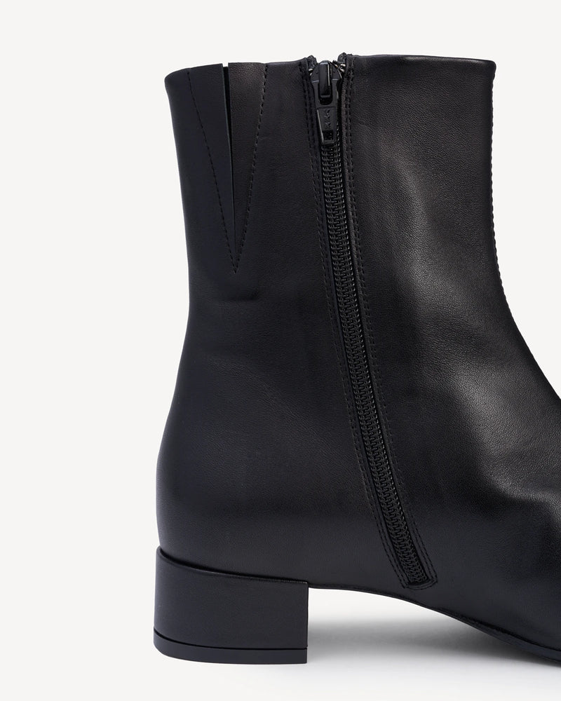 The Honoré Boot Black