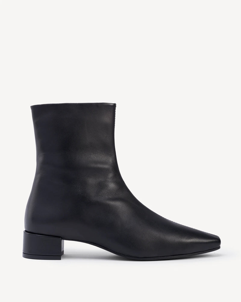 The Honoré Boot Black