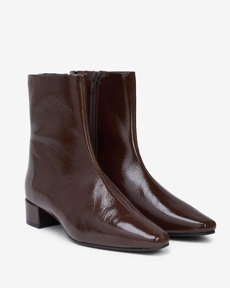 The Honoré Boot Molasses