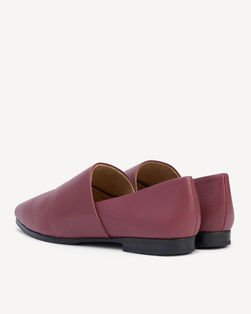 The Luxe Fit Flat Compote