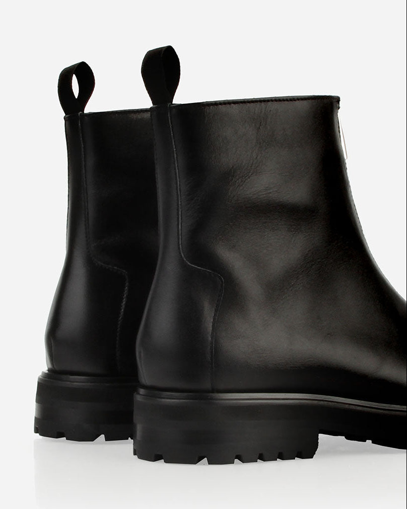 The Montreal Zip Boot Black WR
