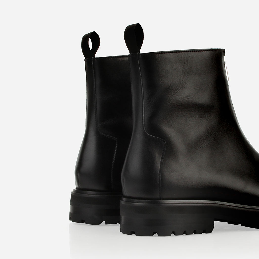 The Montreal Zip Boot Black WR