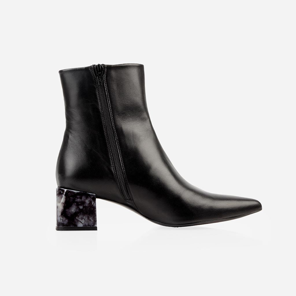 The On Point Boot Black Marble