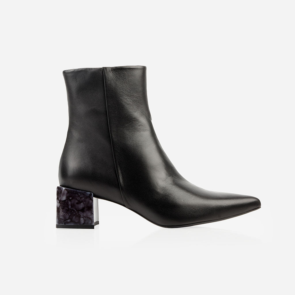 The On Point Boot Black Marble