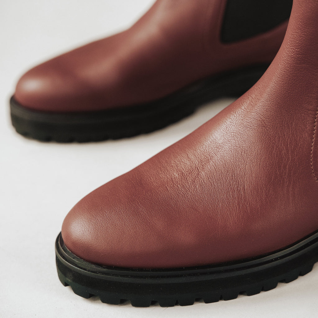 The Every Way Chelsea Boot Redwood