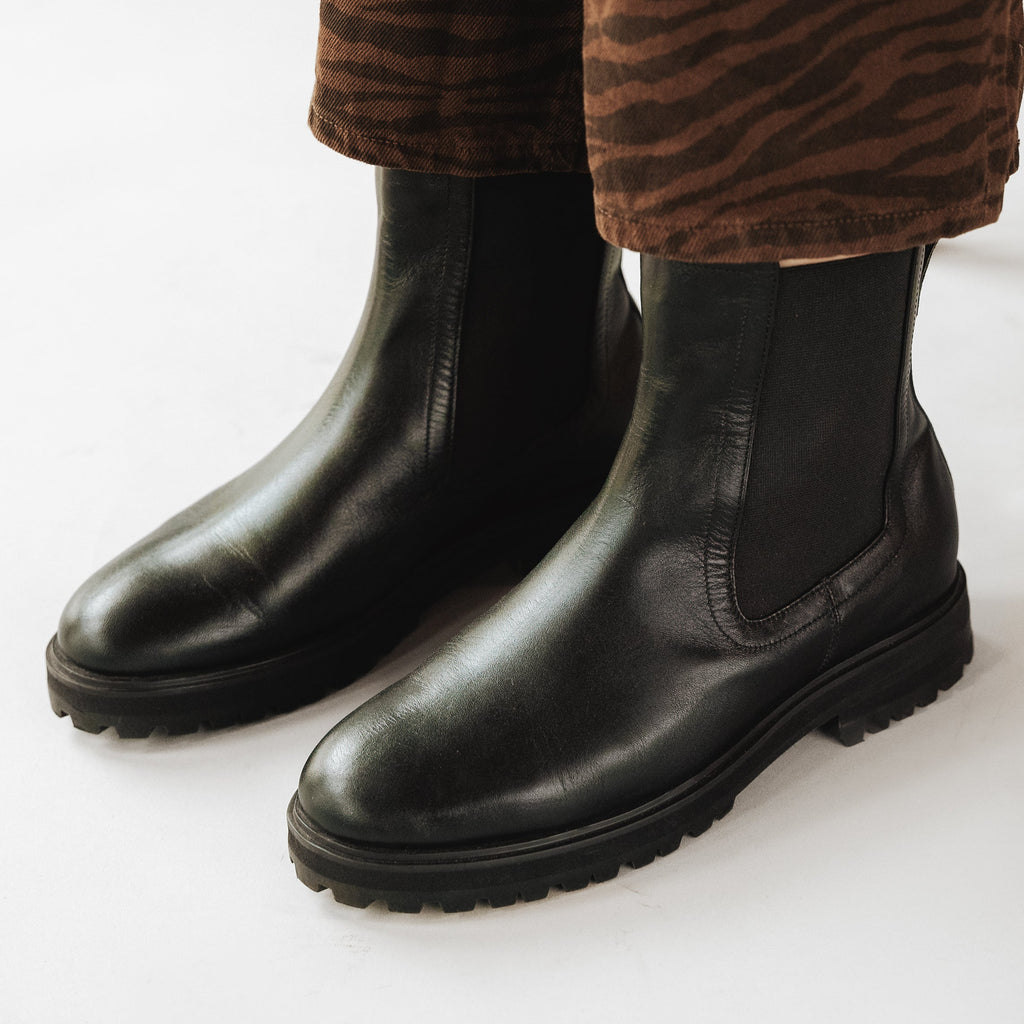 The Every Way Chelsea Boot Black Water Resistant