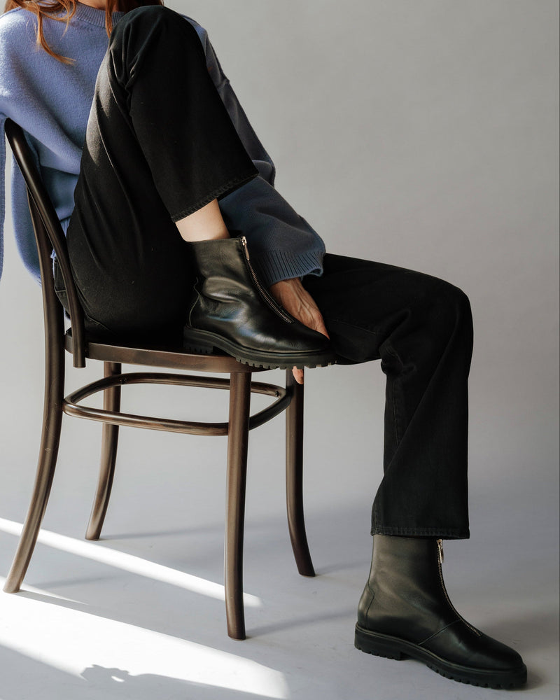 The Montreal Zip Boot Black WR