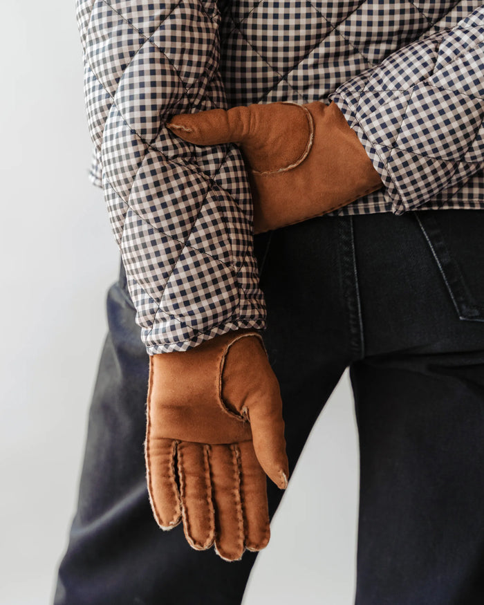 The Lodge Glove Toffee