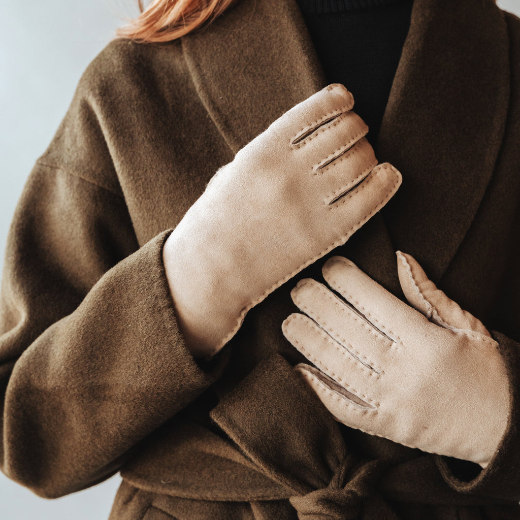 The Lodge Glove Parchment