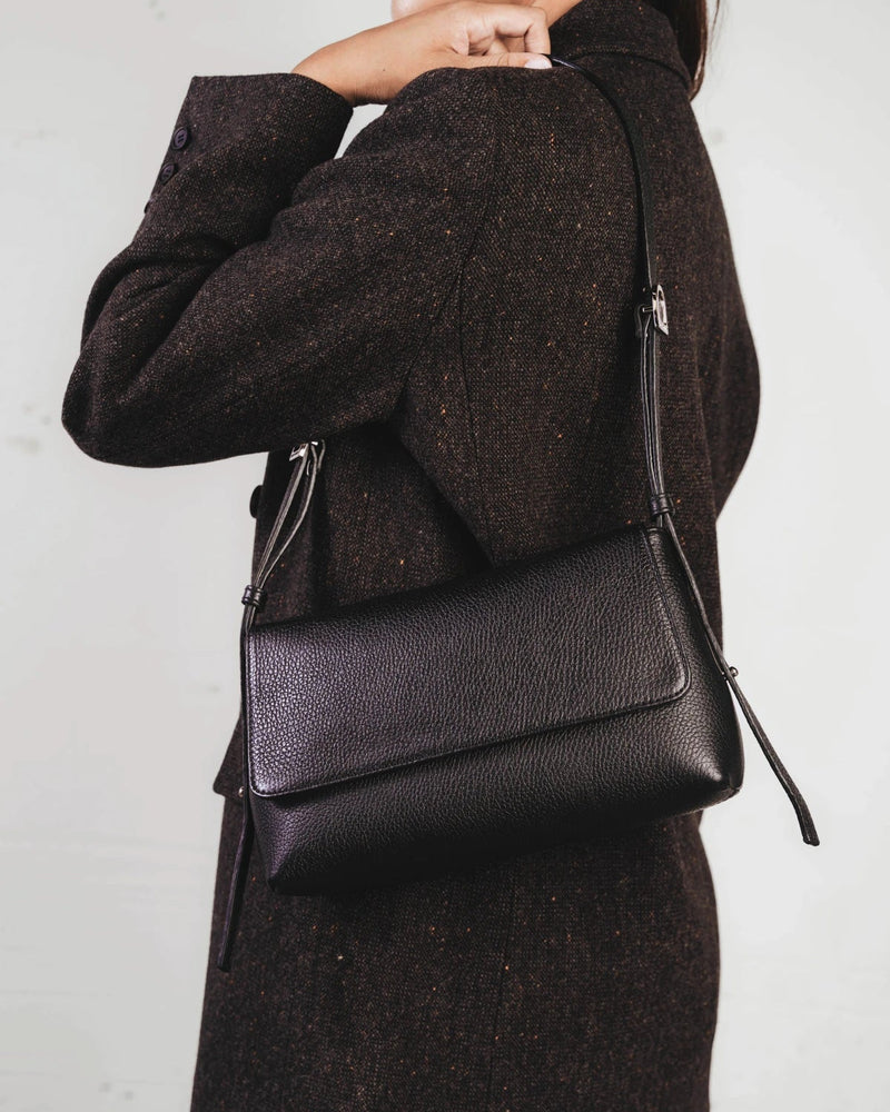 The Plateau Bag Black