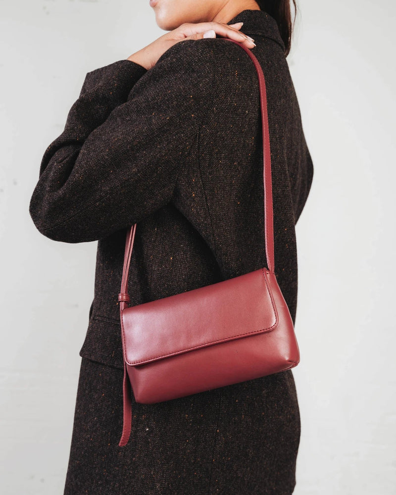 The Petite Plateau Bag Compote