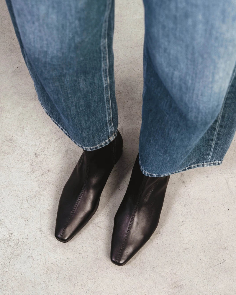 The Honoré Boot Black