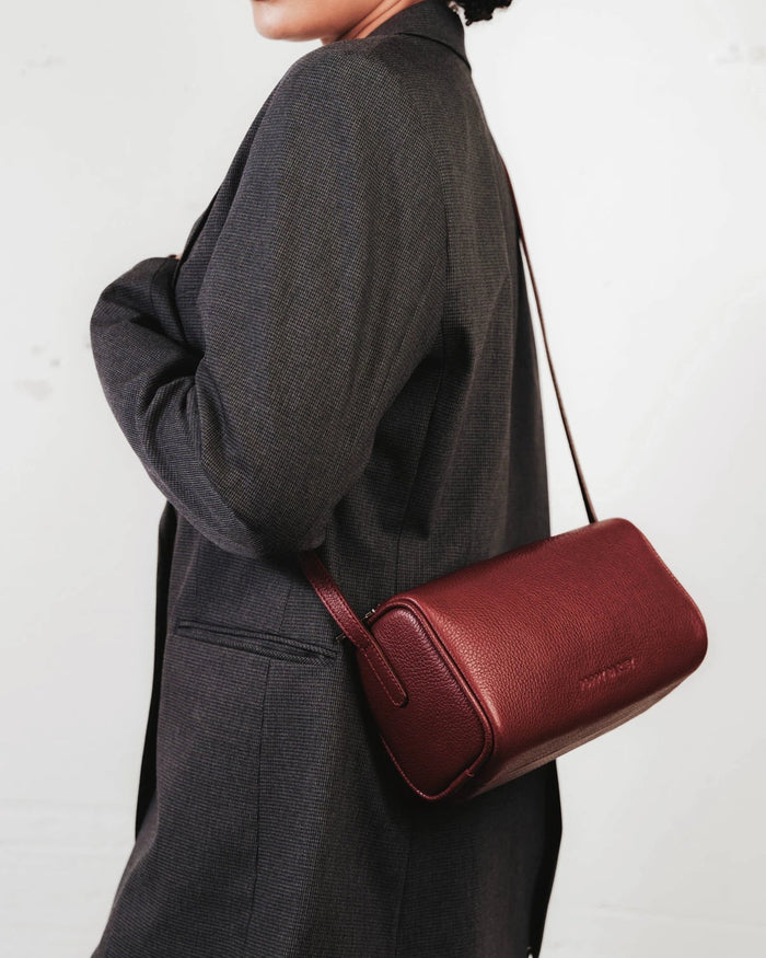 The Annex Bag Resort Red