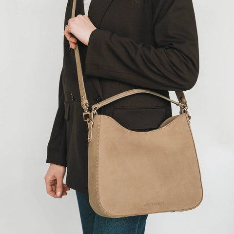 The Sixteenth Tote Clay