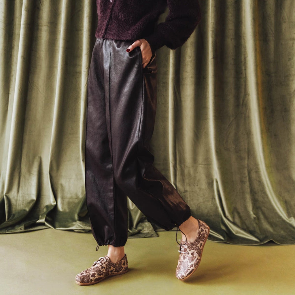 The Eyelet Oxford 2.0 Desert Snake